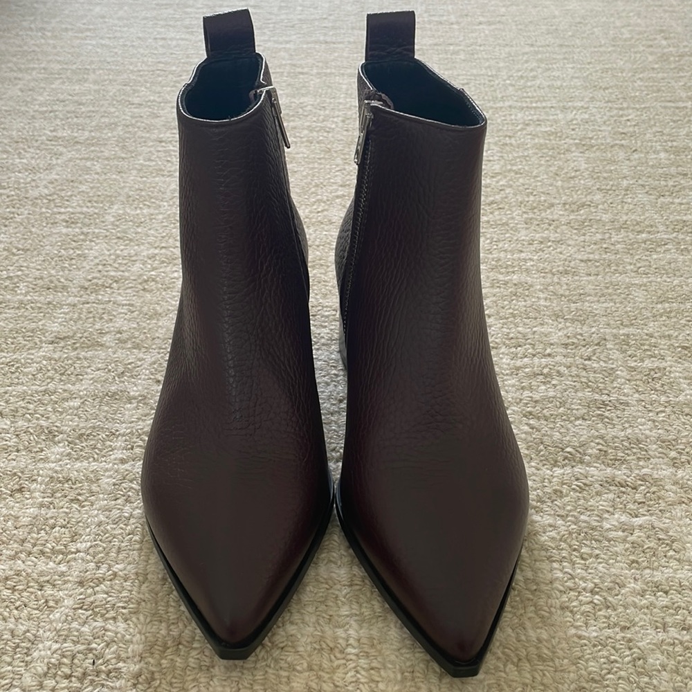 NWT Everlane The Boss Boot - size 6